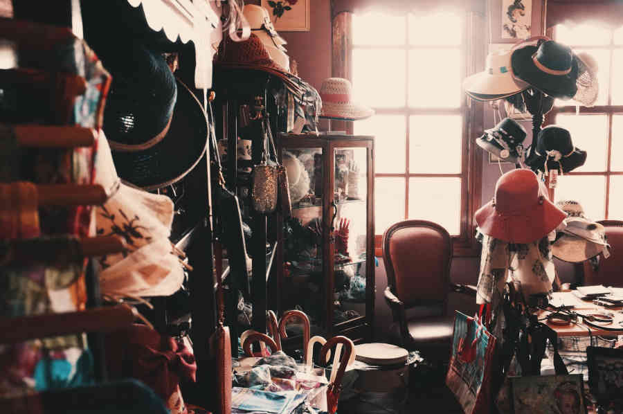 vintage second hand shop