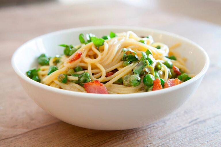 A closer look at Super Fast Weeknight Flour And Egg Pasta Dish