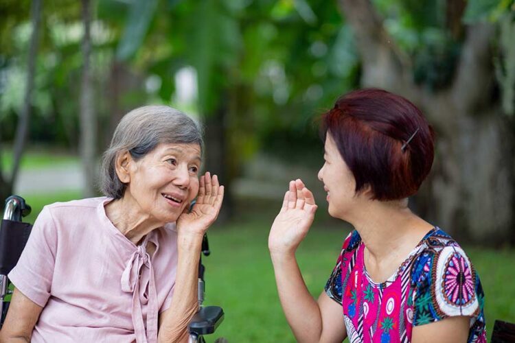 Gentle Redirection 7 ways to respond when your elderly loved one repeats themselves - Rest ...