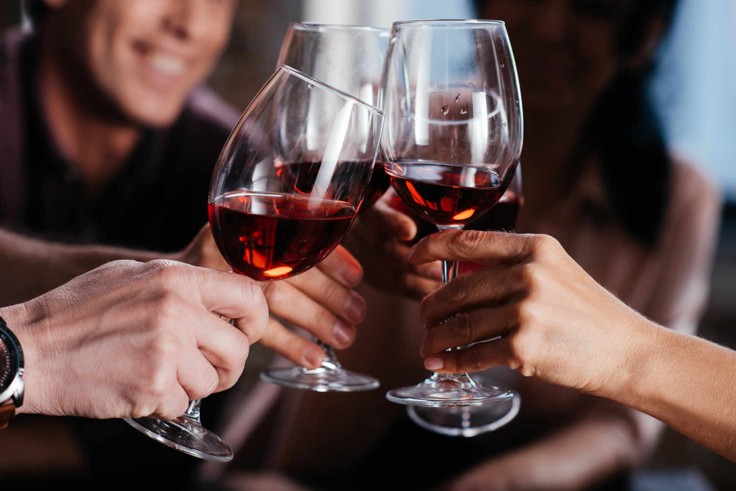 6 tips for buying wine online - Rest Less