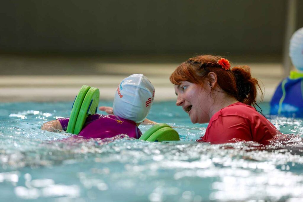 How to become a swimming teacher