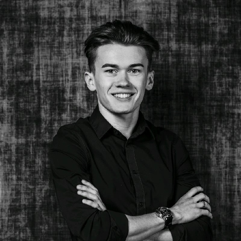 Mitchell Byline Picture