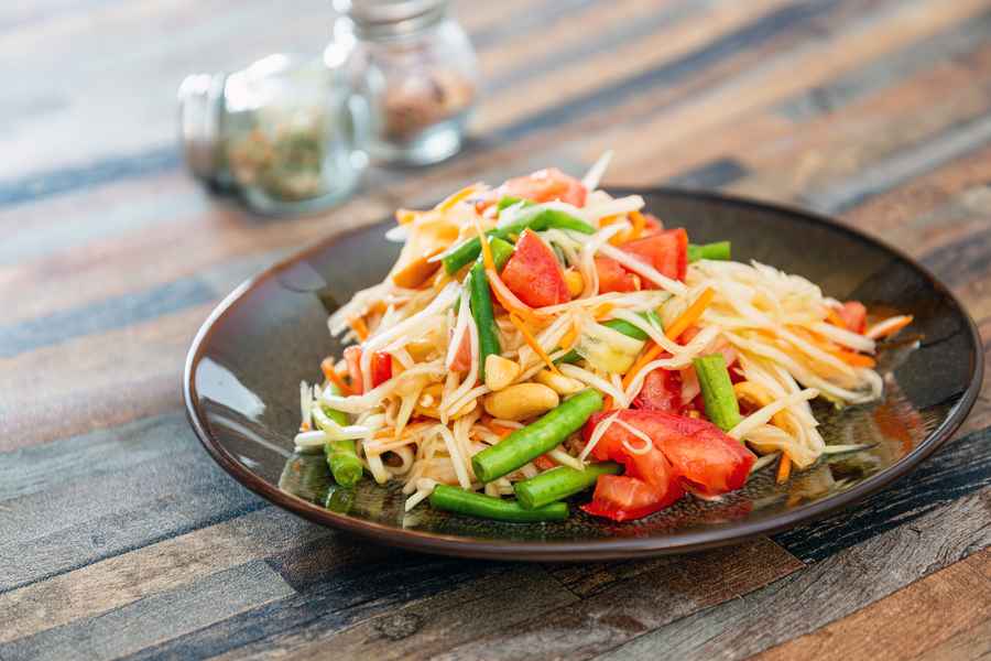 Green papaya salad