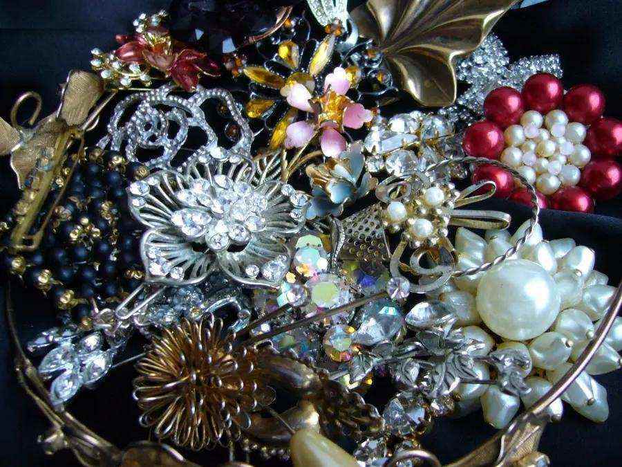 Costume jewellery
