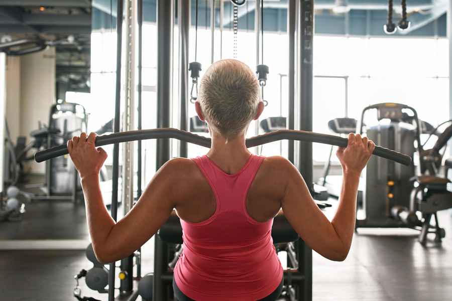 Lat pulldowns