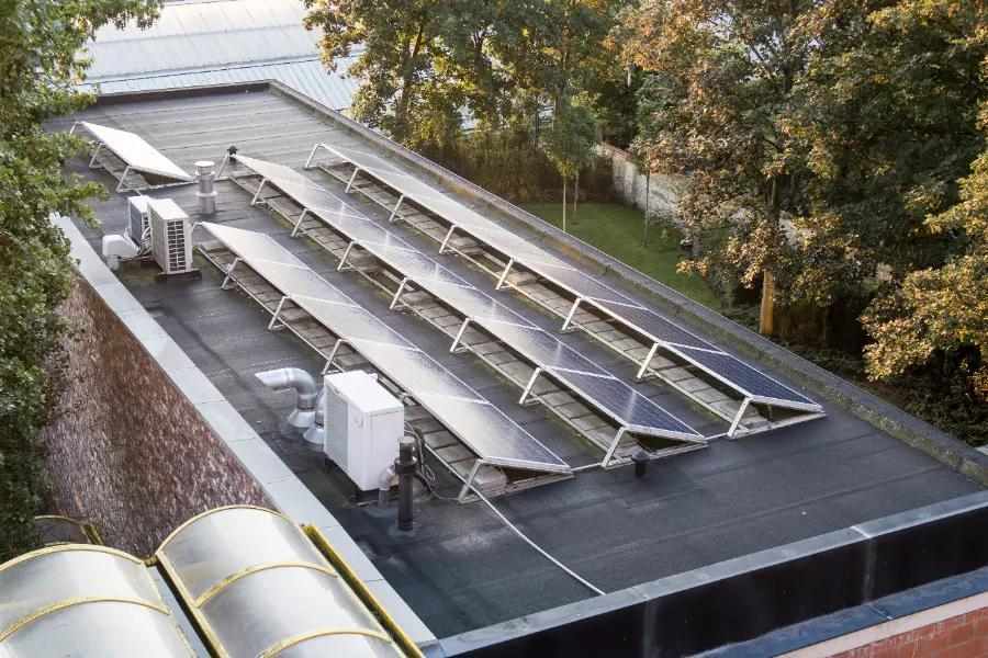 Can you install solar panels on a flat roof