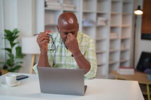 8 ways to prevent and relieve eye strain