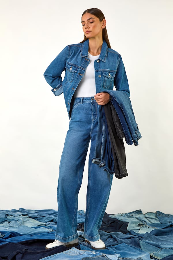 The Modern Wide-Leg Jean