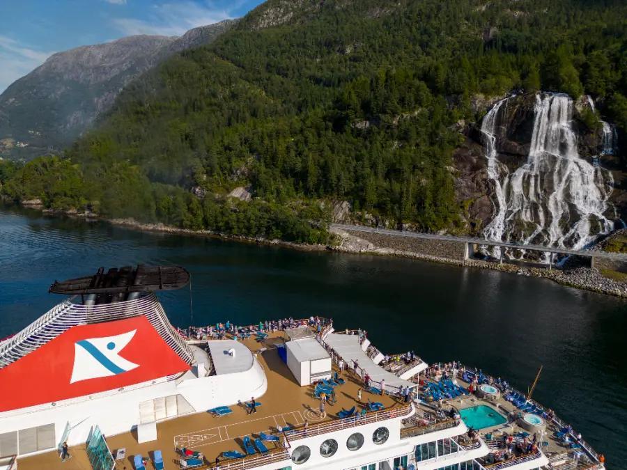 Enjoy on-board activities