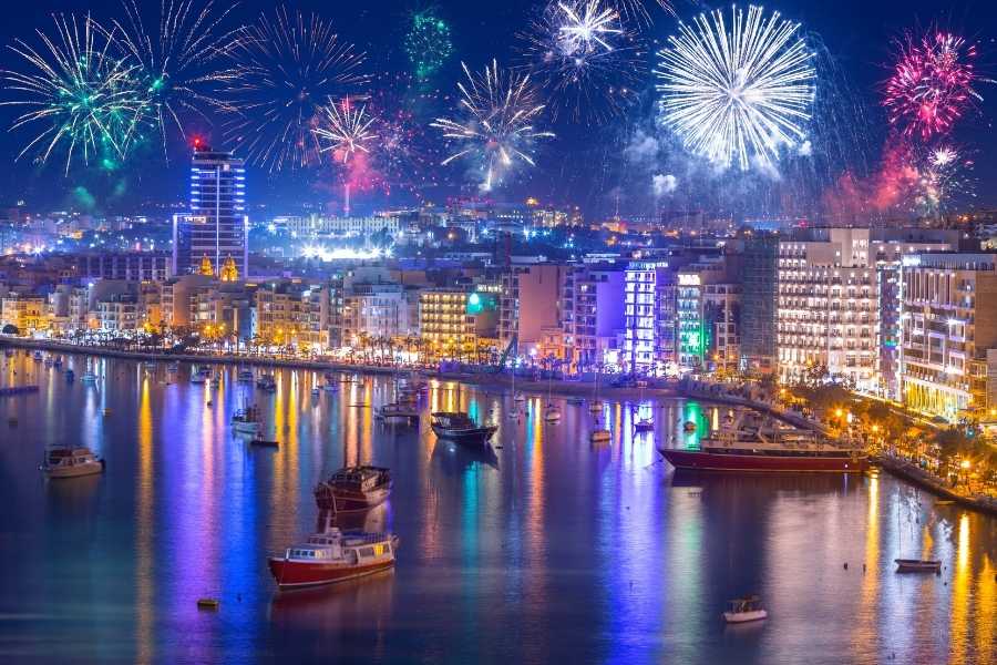 Malta International Fireworks Festival (April)