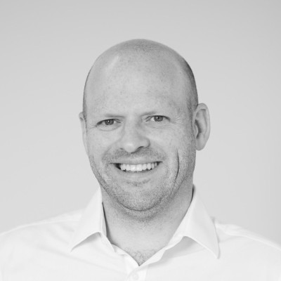 stuart lewis headshot